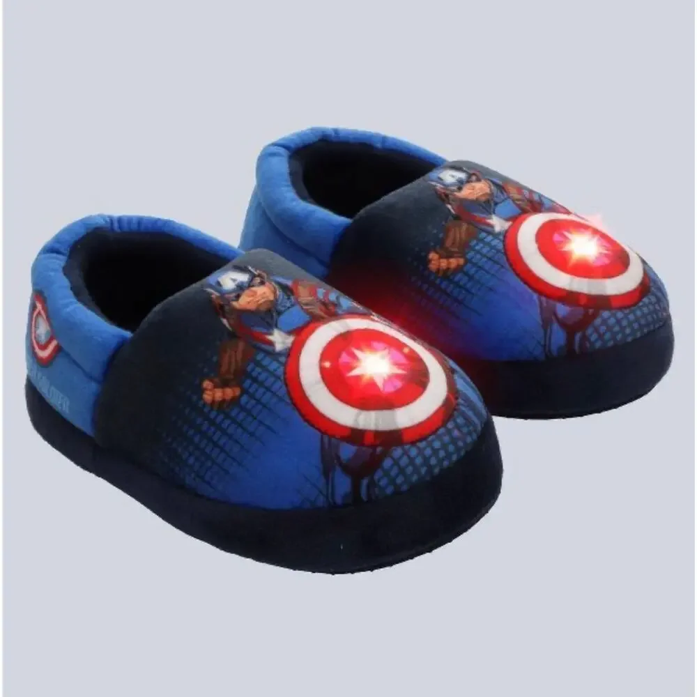 NEW Toddler Boys Size 7/8 Marvel Avengers LIGHT UP SLIPPERS Captain America